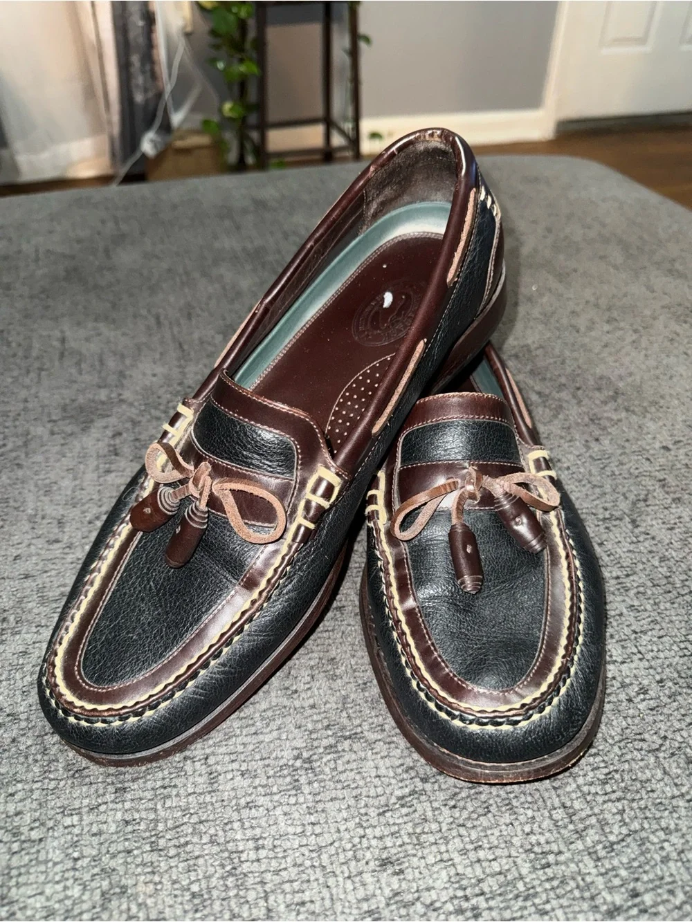 H.S. Trask marked noticeable stitching